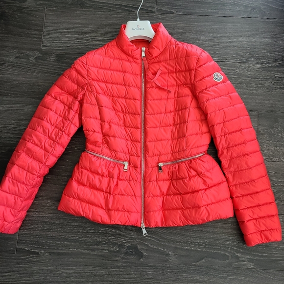 Moncler agate red jacket size 2 small medium - Picture 1 of 4